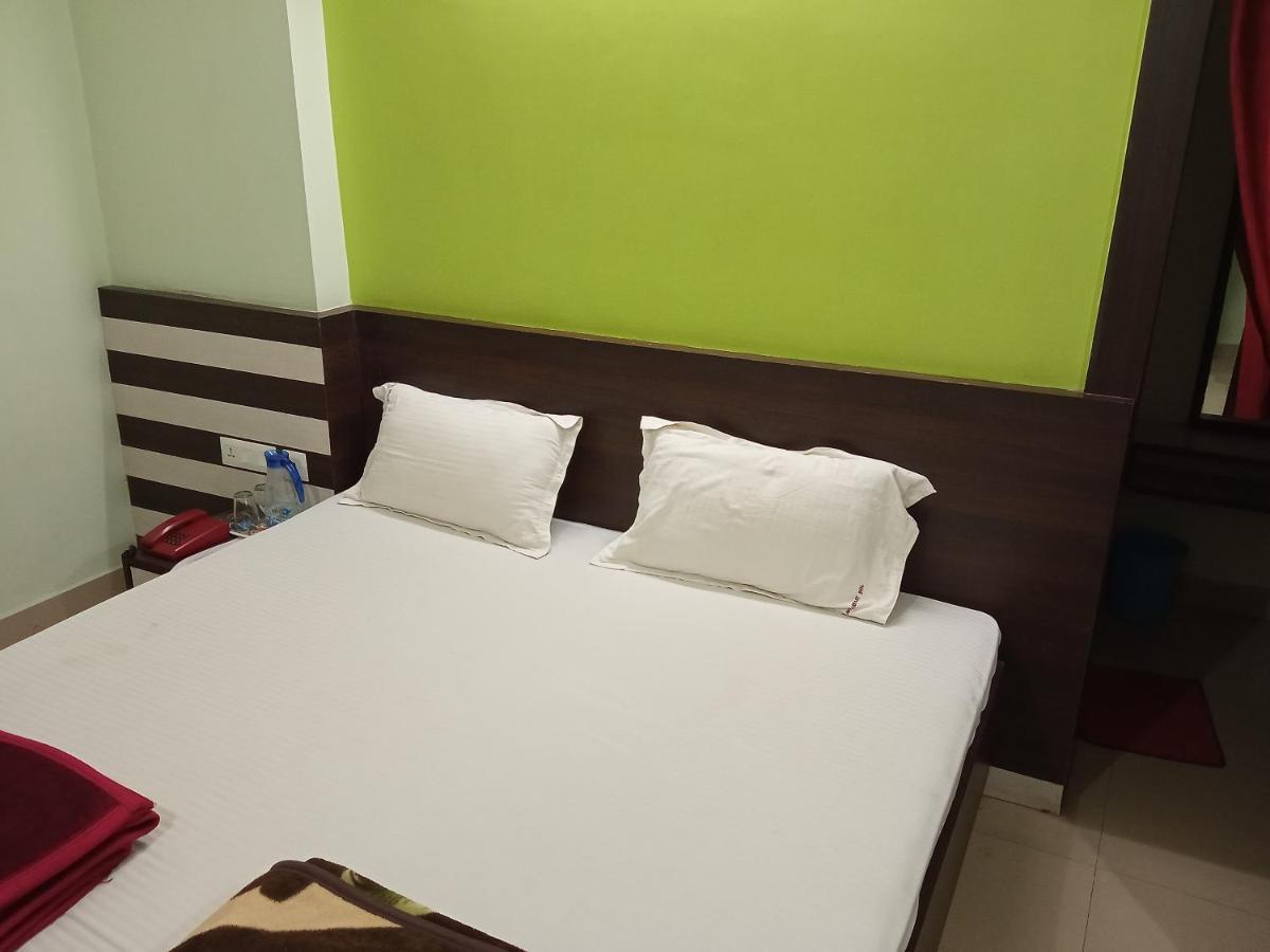 Hotel Viraat Inn Gaya Exterior photo