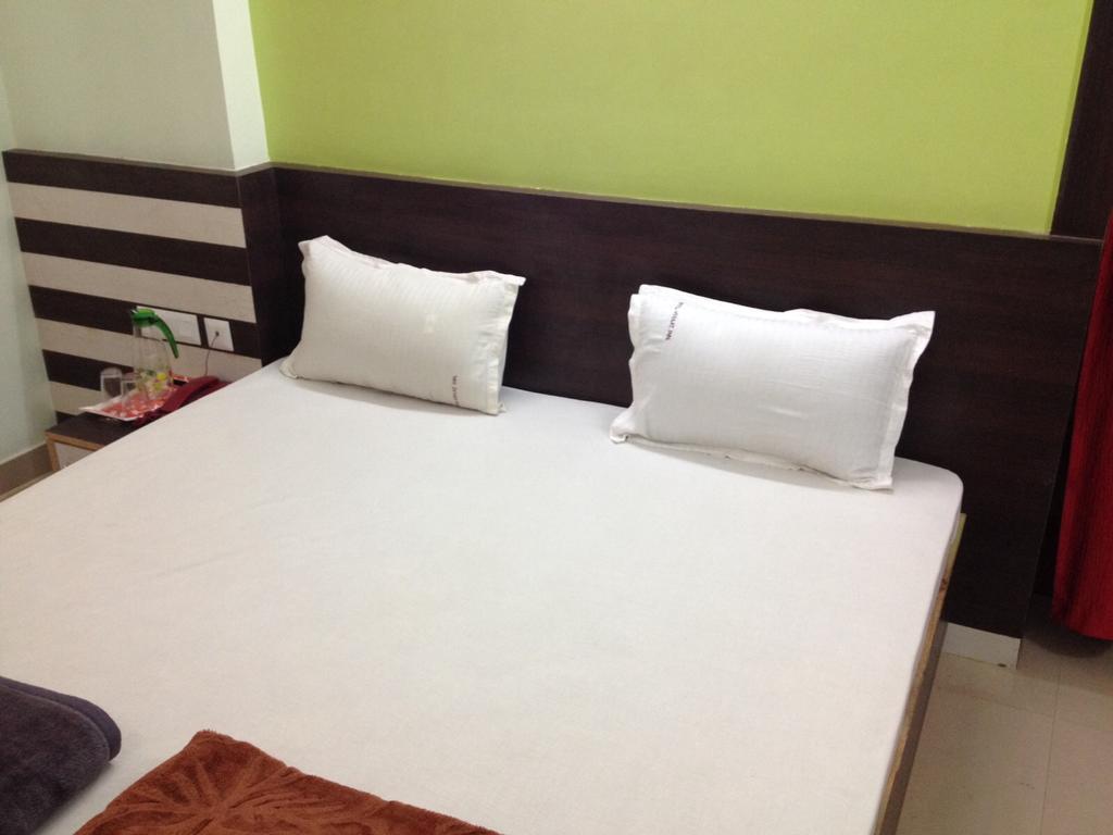 Hotel Viraat Inn Gaya Exterior photo